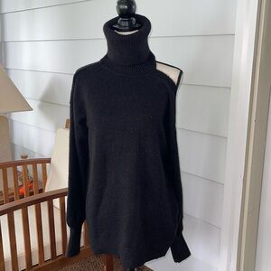 I N C  Black With Silver Metallic Threading Open Shoulder Knit Top Sweater SizeM
